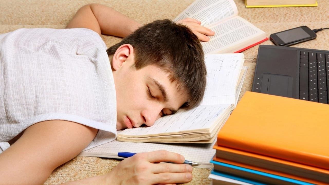 The Science of Sleep and Study Performance